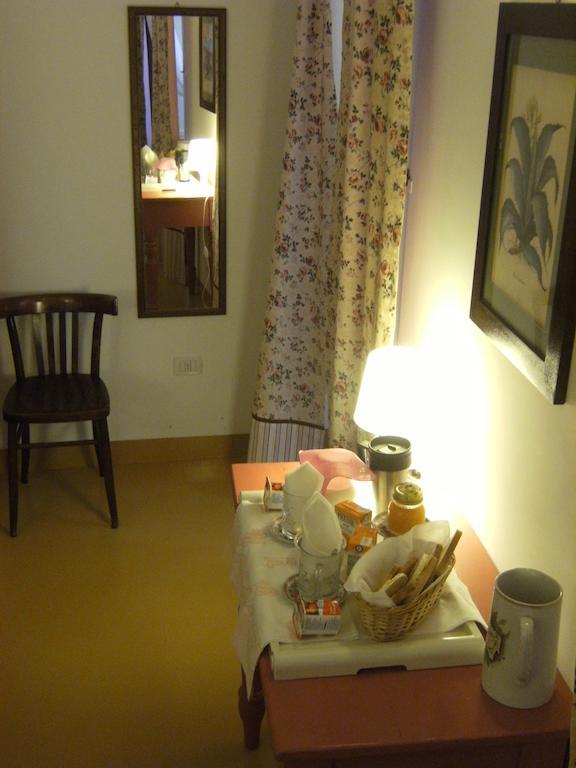 كالياري Elizabeth B&B الغرفة الصورة