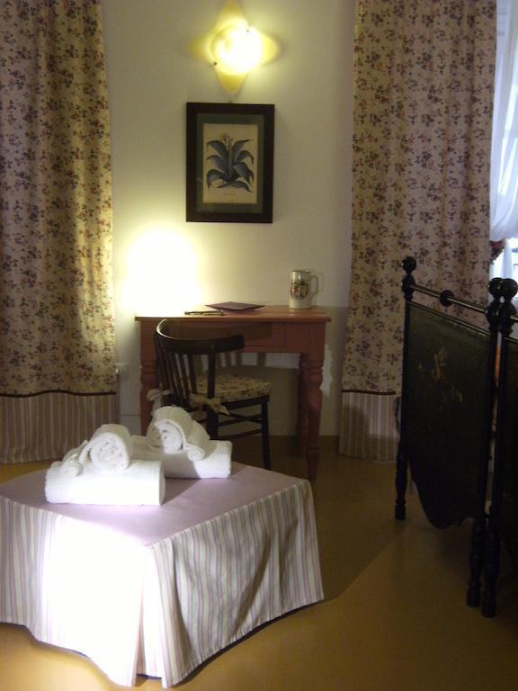 كالياري Elizabeth B&B الغرفة الصورة