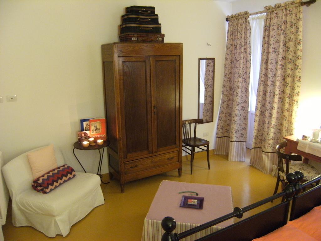 كالياري Elizabeth B&B الغرفة الصورة