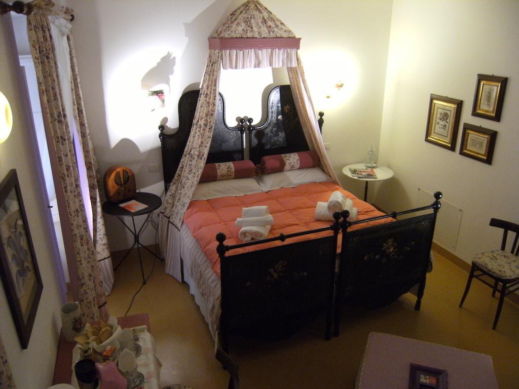 كالياري Elizabeth B&B الغرفة الصورة