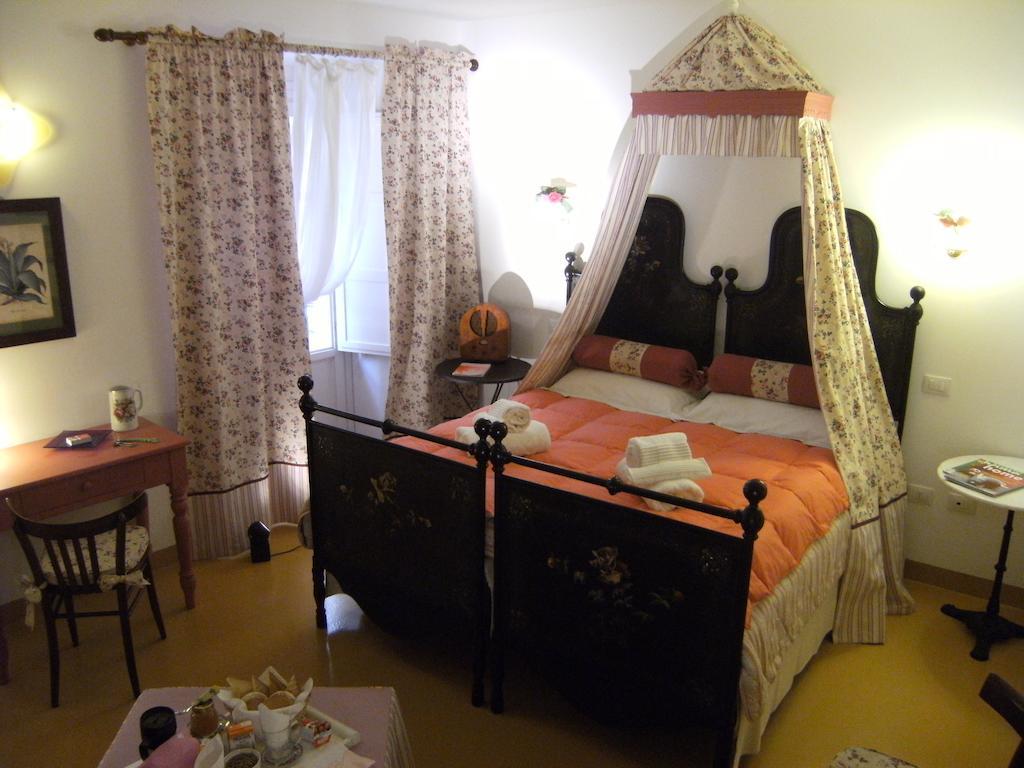 كالياري Elizabeth B&B الغرفة الصورة